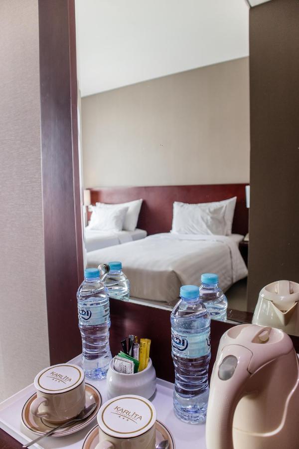 Karlita Hotel Tegal Exterior photo